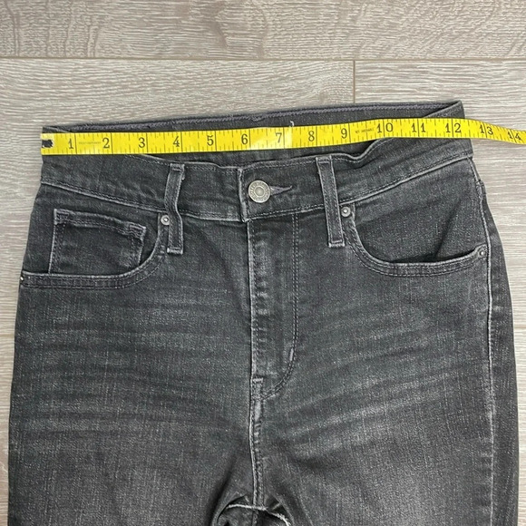 Levi’s 724 High Rise Straight Black Wash Denim Jeans Distressed Knees 26 - Picture 8 of 15